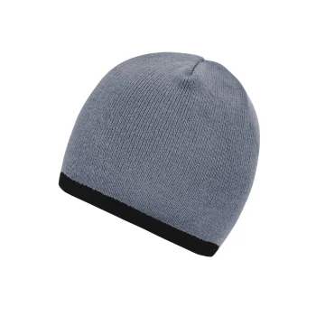 Beanie with Contrasting Border