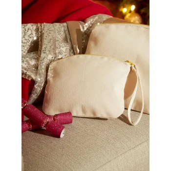 EarthAware Organic Spring Wristlet