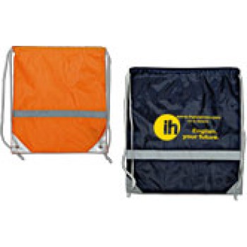 Sacca in nylon con lacci e rinforzi in metallo negli angoli, striscia catarinfrangente. Confezione in polybag.
